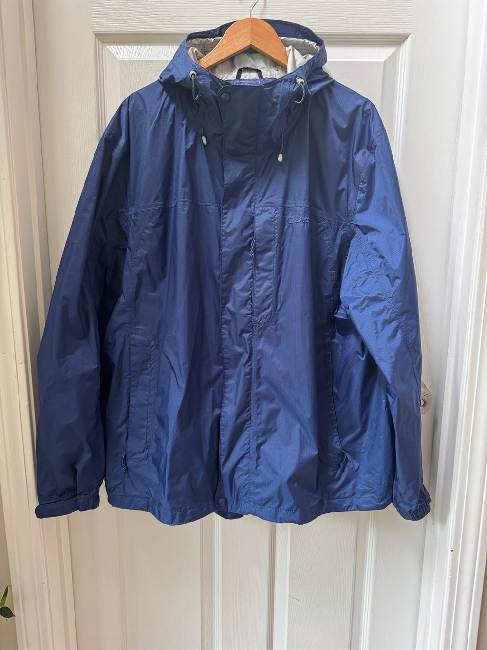 📌L.L. Bean Navy Hooded Raincoat